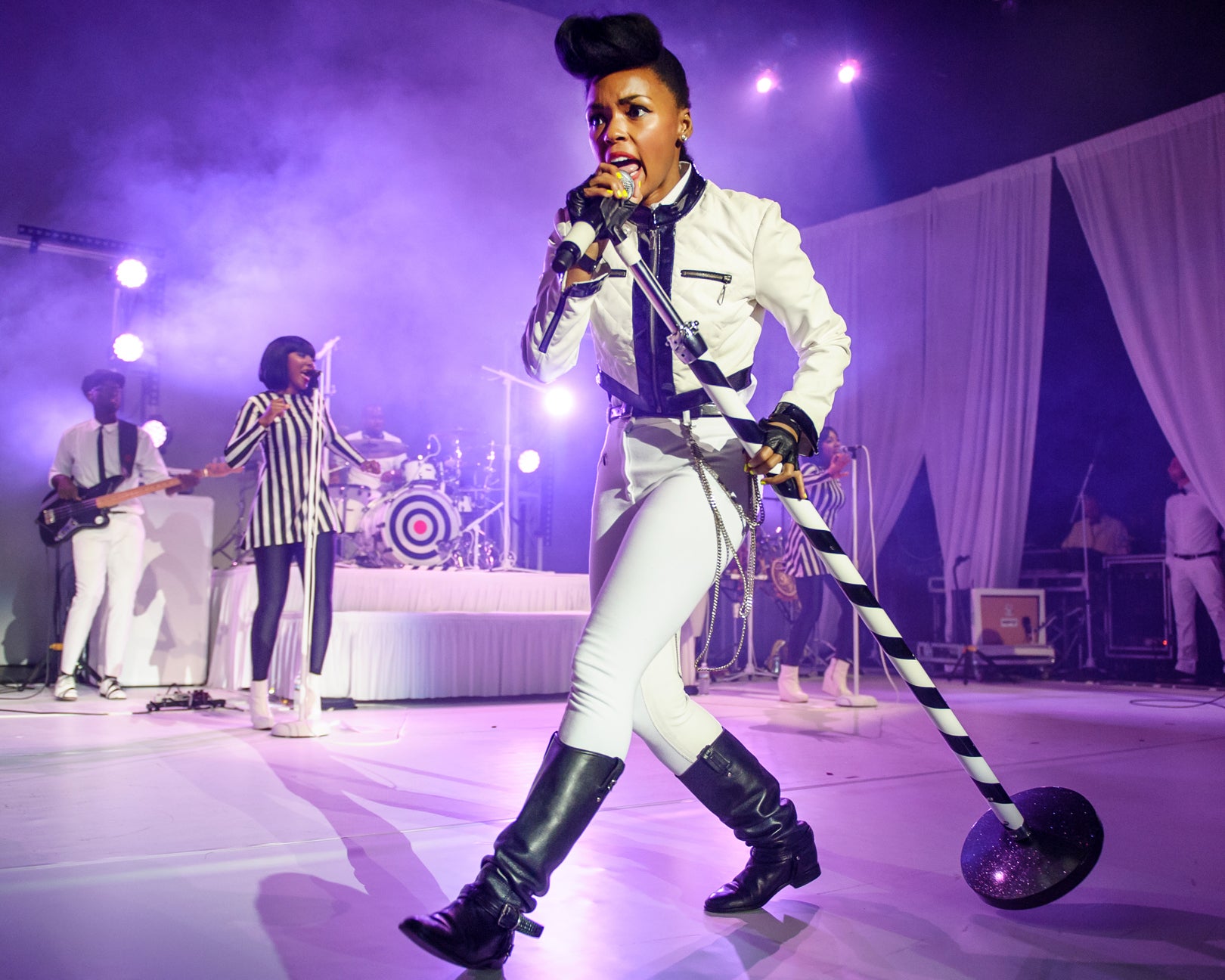 Janelle Monáe to Receive Billboard's Rising Star Award