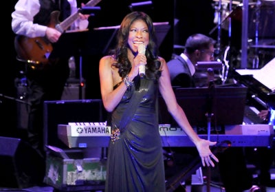 Celebrities Mourn the Death of Natalie Cole
