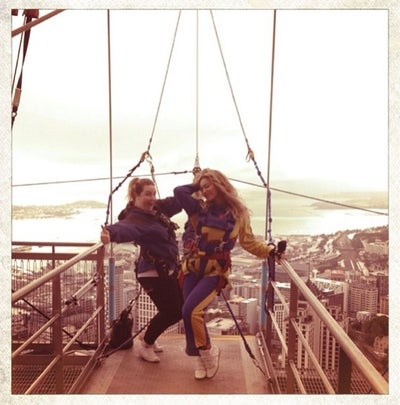 Photo Fab: Beyoncé Freefalls in New Zealand