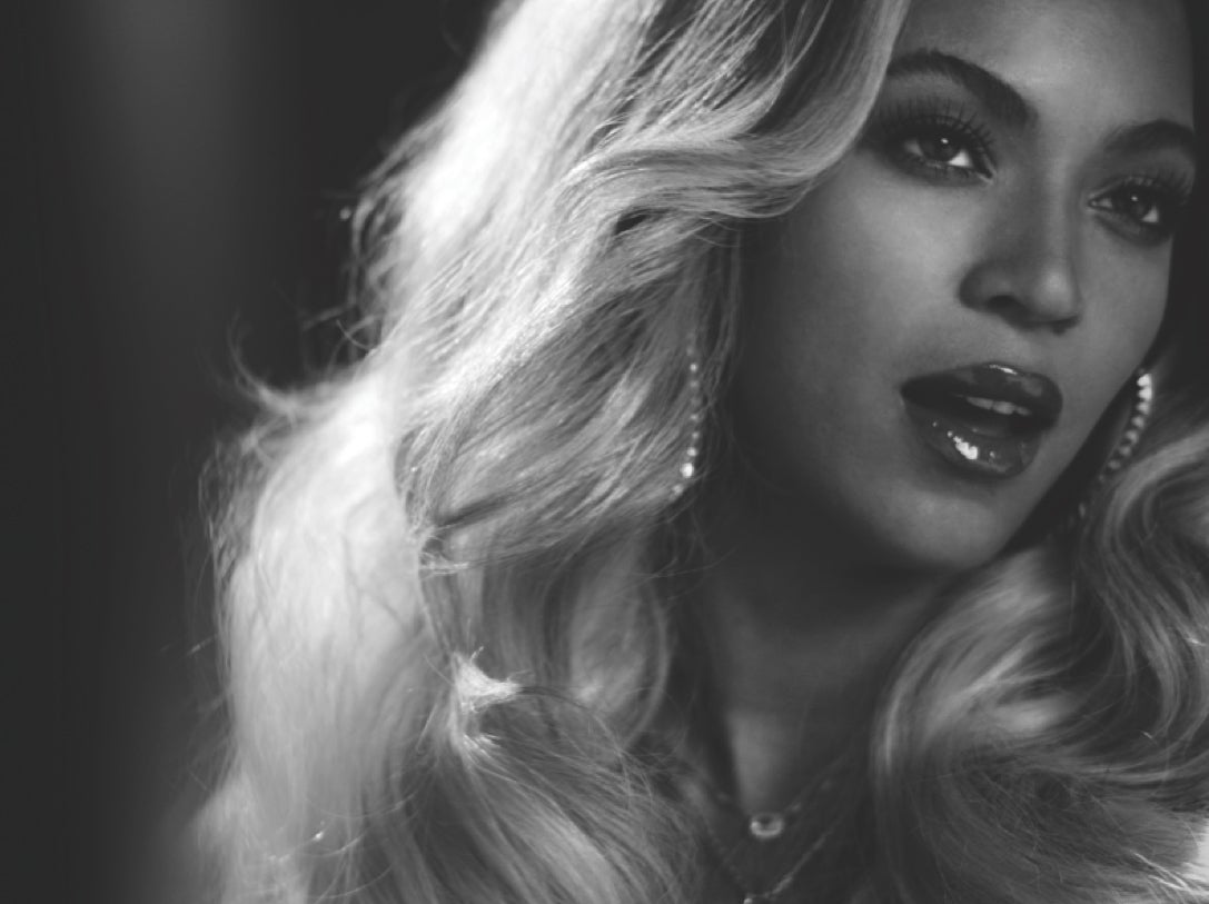 Beyoncé Surprises World with New Album