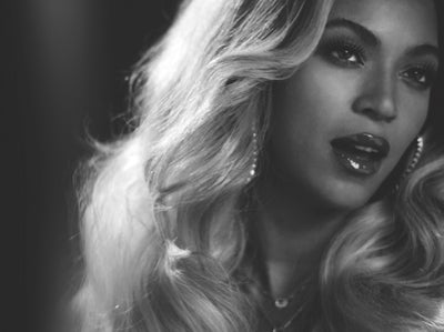 Beyoncé Surprises World with New Album