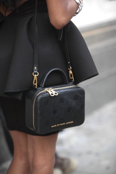 Accessories Street Style: Cold Shoulder