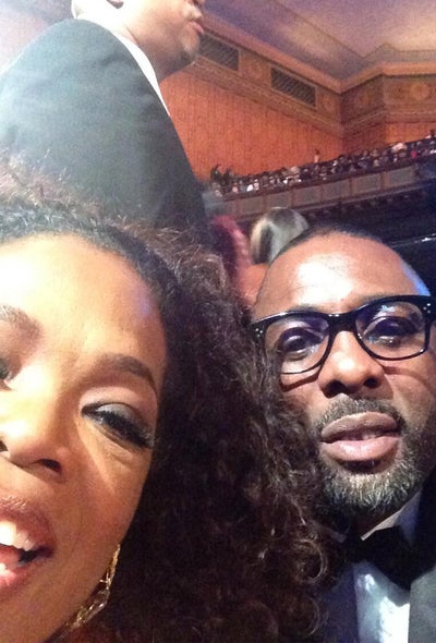 Photo Fab: Oprah Winfrey Gets Photo Bombed by Idris Elba