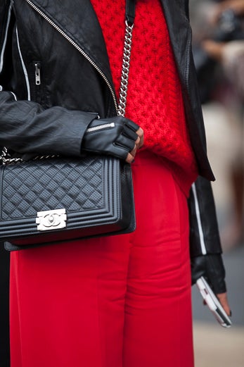 Accessories Street Style: Chanel Chic