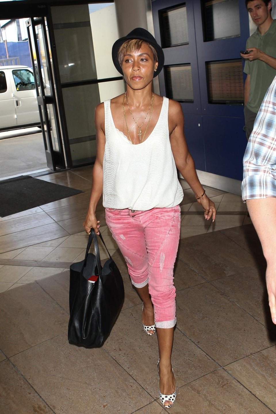 Jada Pinkett Smith Changes Her Look With a Pixie Cut