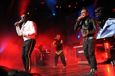 Black Eyed Peas Booked for Superbowl Half-Time Show