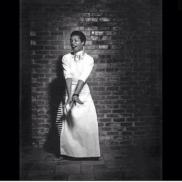 Celebrities React to Maya Angelou's Passing
