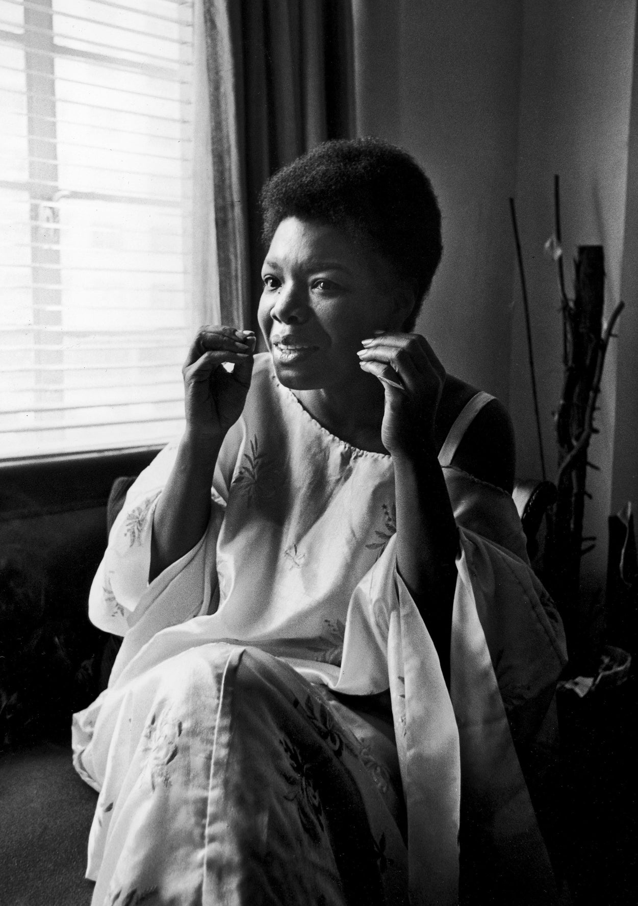 Beloved Author and Poet Dr. Maya Angelou Dies at 86 - Essence