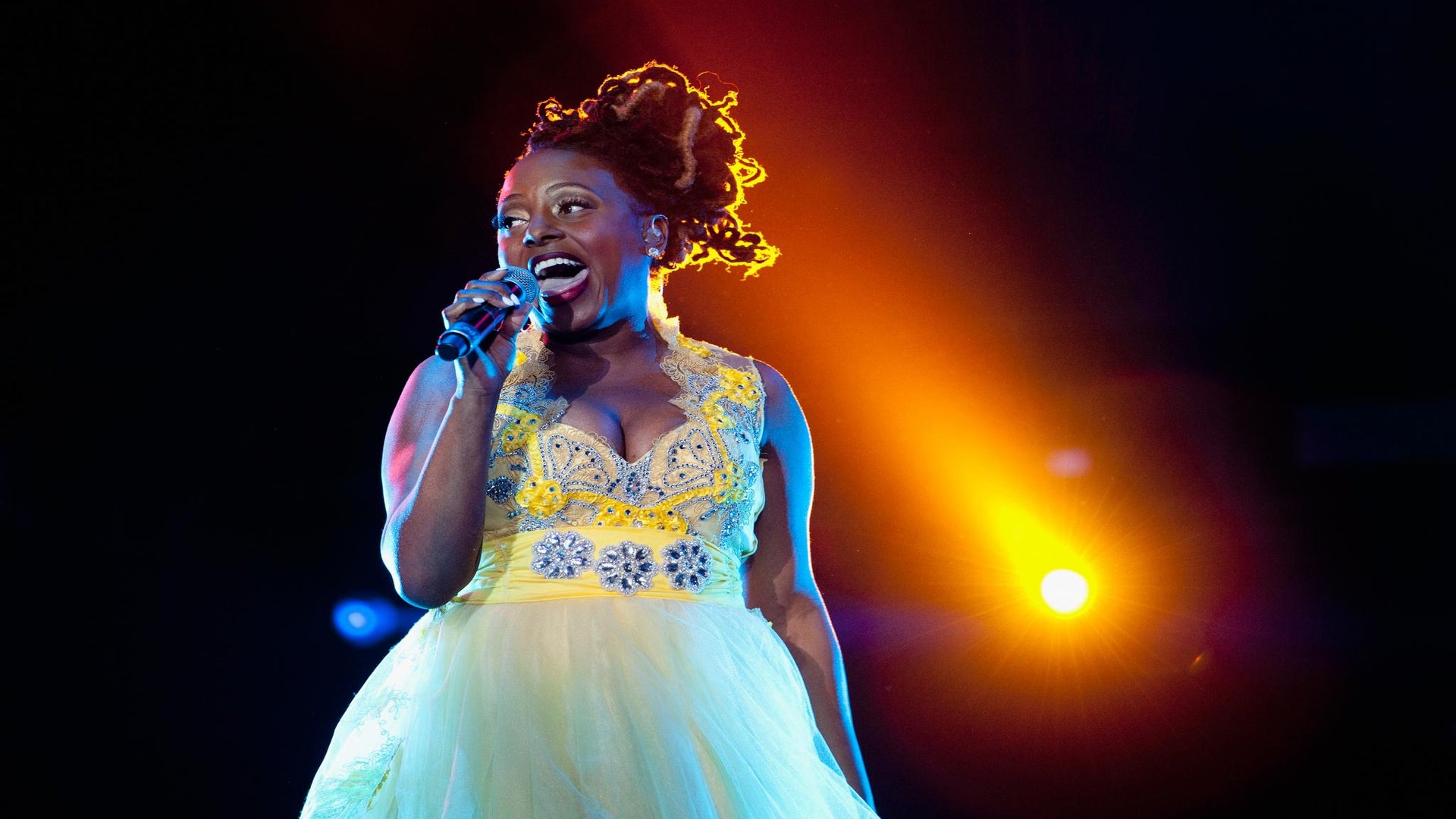 VIDEO Ledisi at ESSENCE Fest Essence