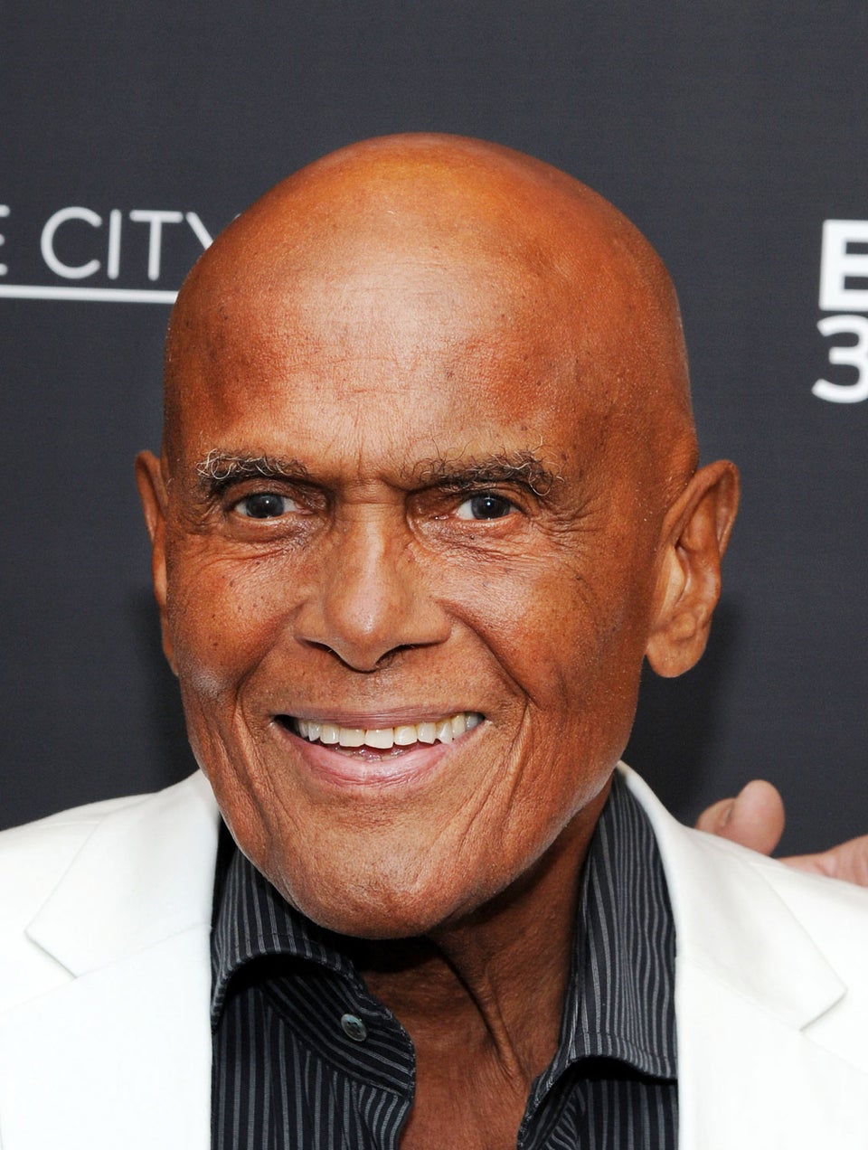 Harry Belafonte Calls Kaepernick Protest ‘Noble’ and ‘Righteous’