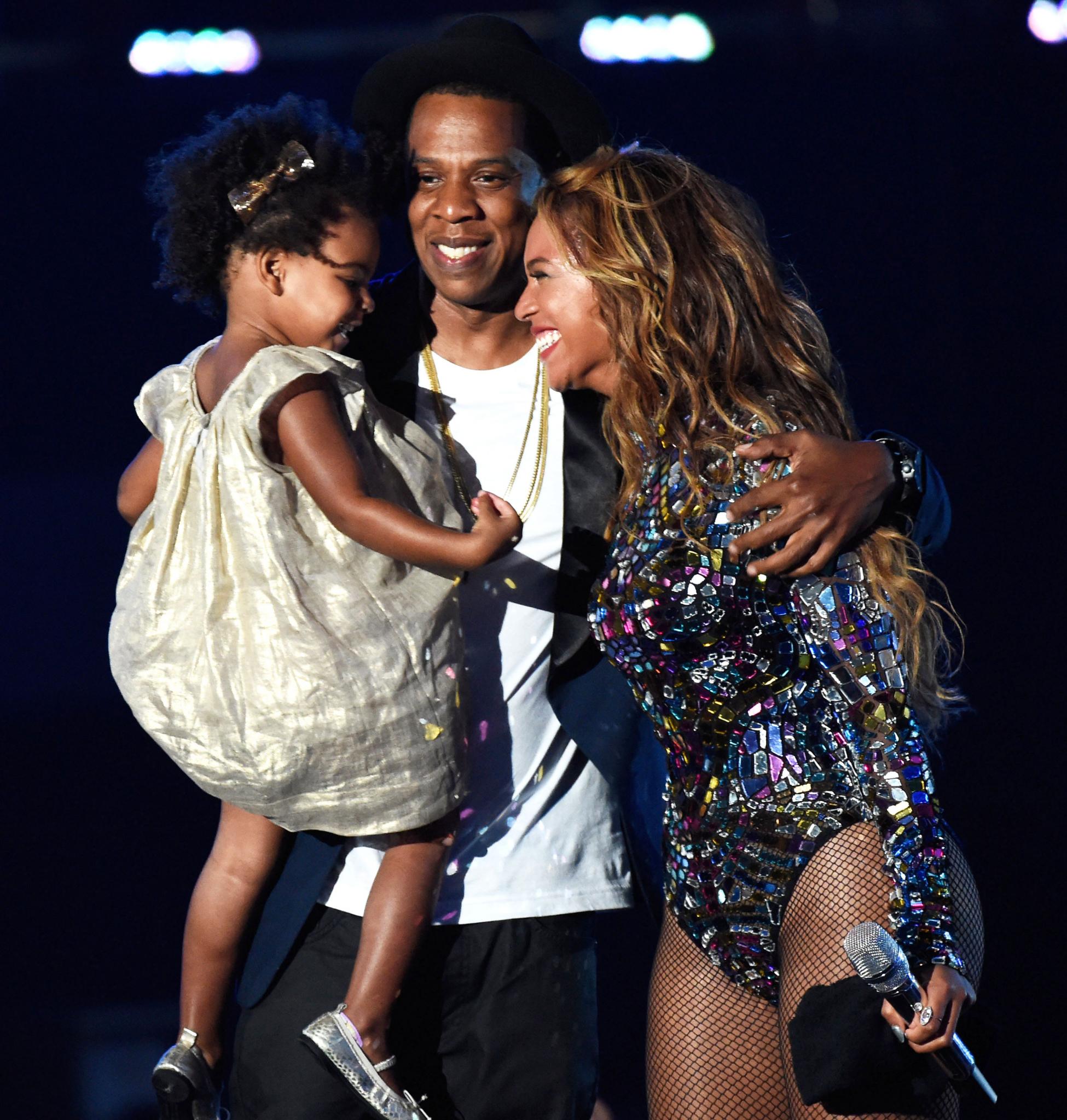 Photo Fab: Beyonce, Blue Ivy and Jay Z Are a United Front at VMAs
