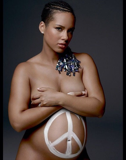 Pregnant Alicia Keys Poses Nude for Charity