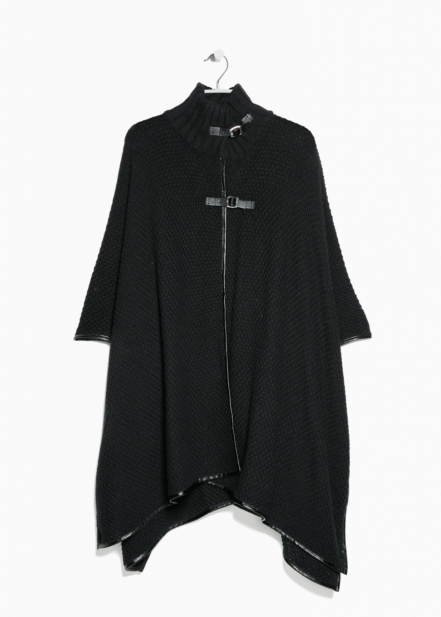 The Coziest Knits For Curvy Girls
