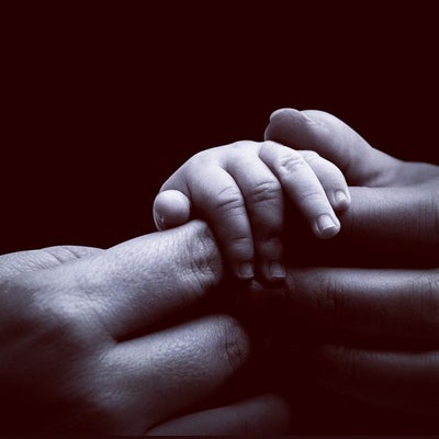 Photo Fab: Beyoncé Shares A Tender Moment With Kelly’s New Baby