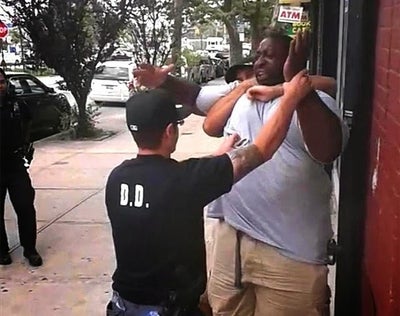 Report Finds NYPD Officers Regularly Use Banned Chokeholds, Suffer Minimal Repercussions