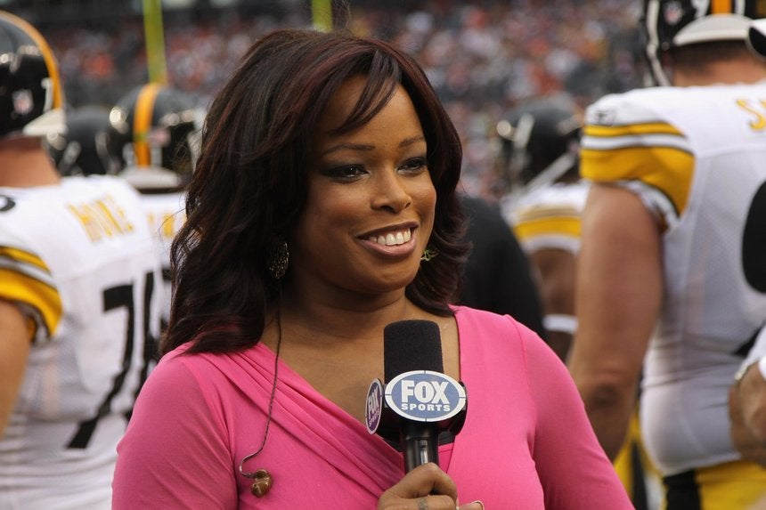 Pam Oliver Returns to Sidelines With Fox for Season Essence