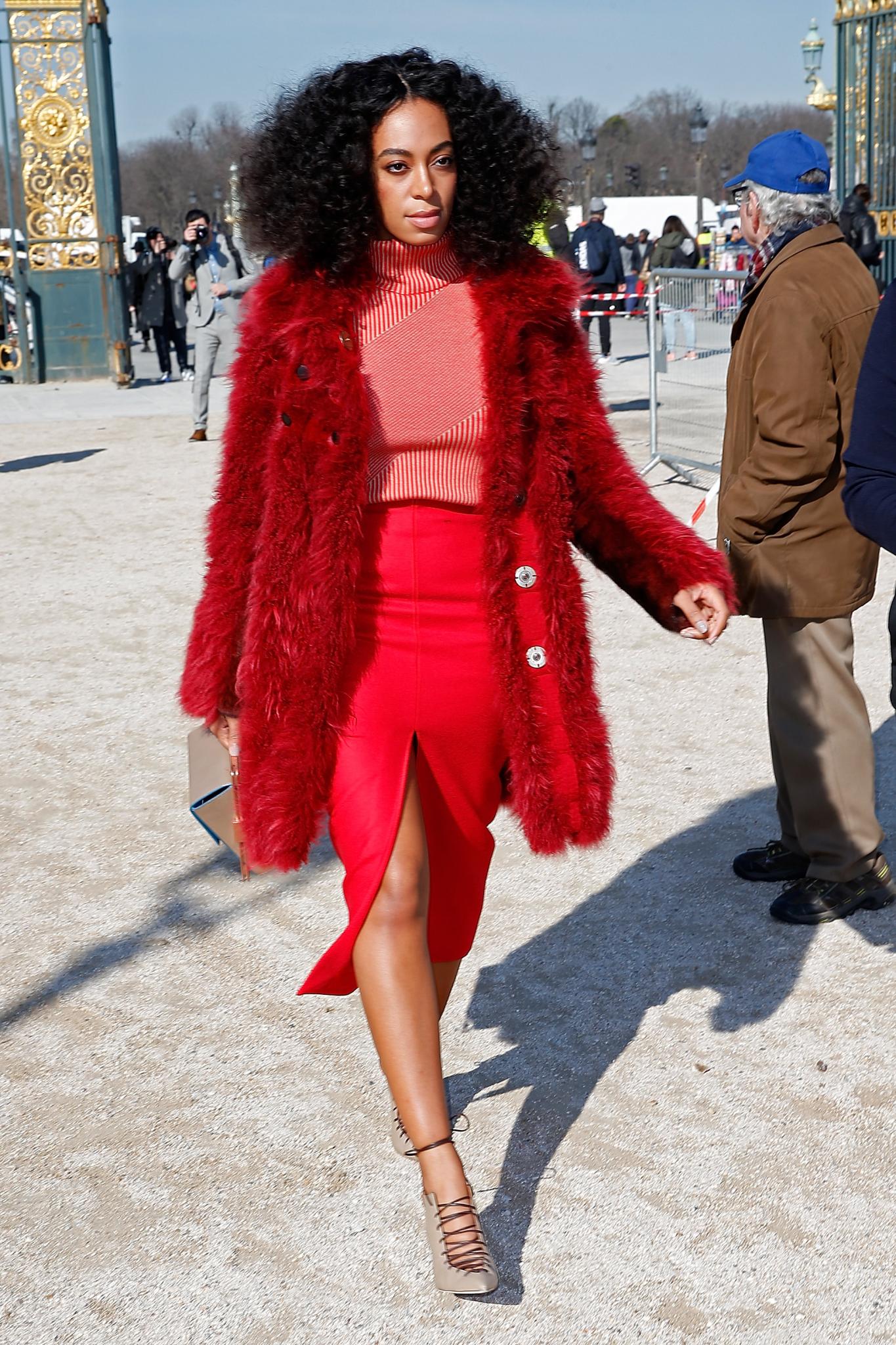 Get The Look: Solange At Paris Fashion Week
