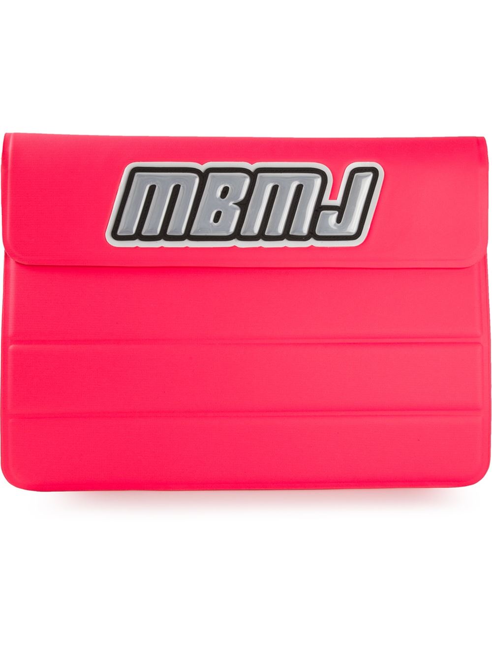 Get The Look: Solange At Paris Fashion Week
