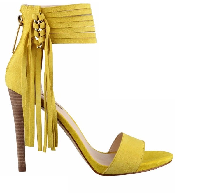 Get The Look: Solange At Paris Fashion Week
