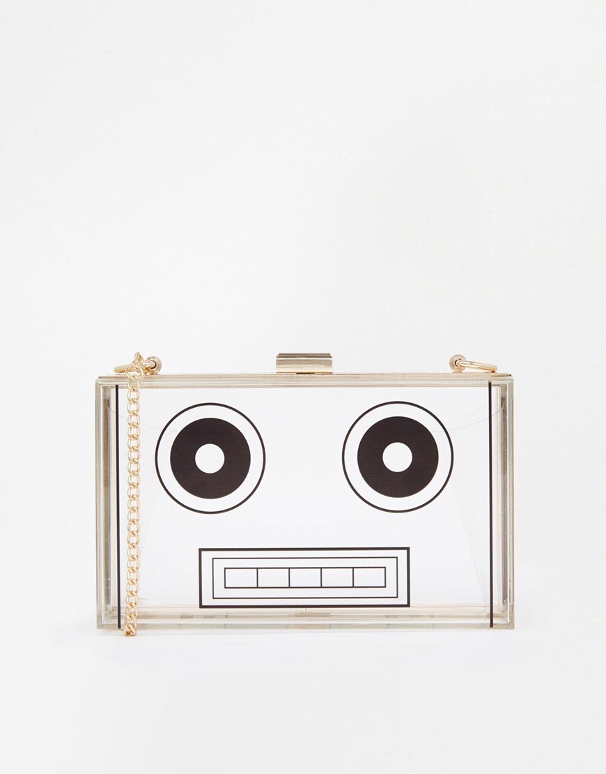 Get The Look: Solange At Paris Fashion Week
