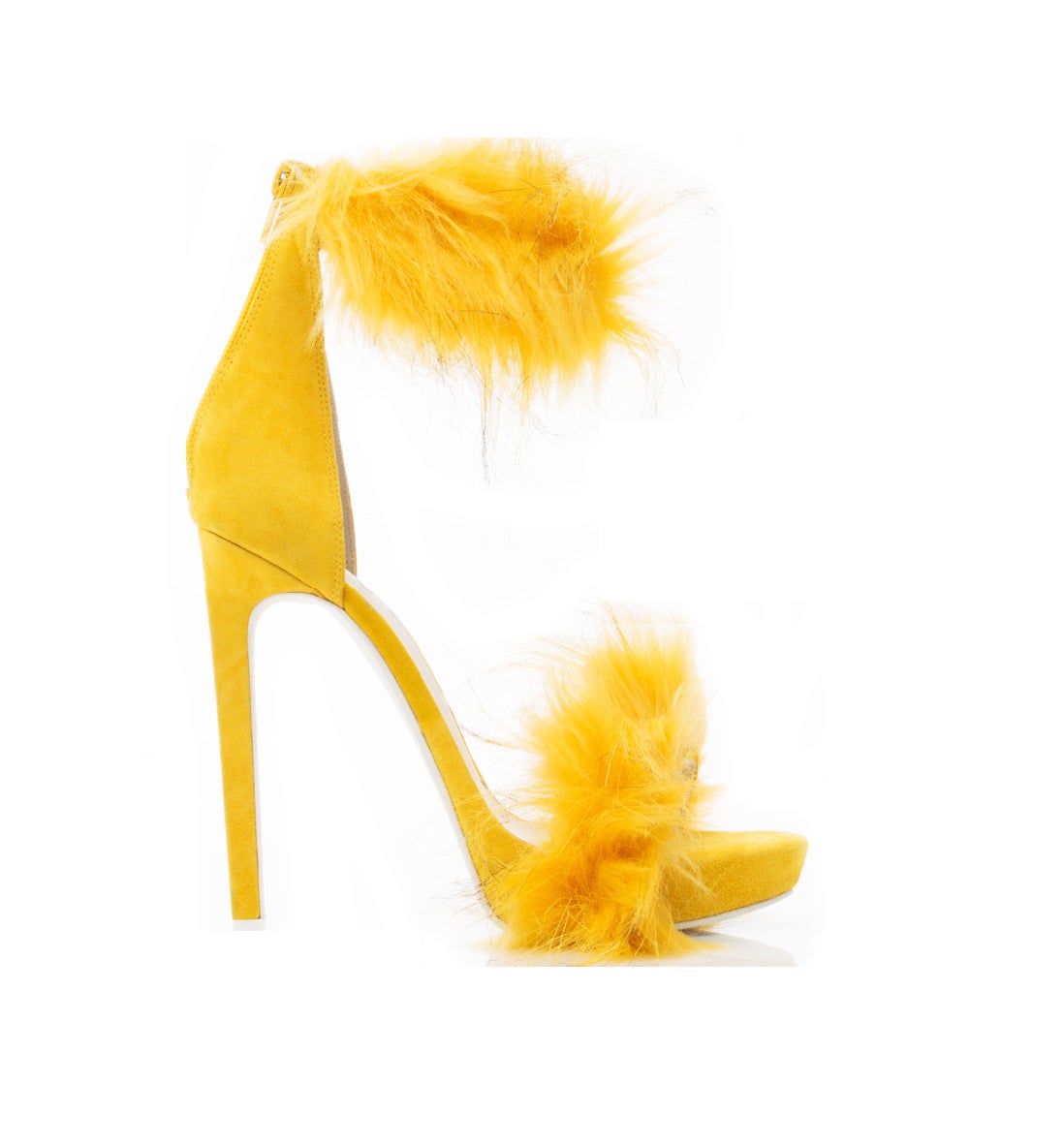 Get The Look: Solange At Paris Fashion Week
