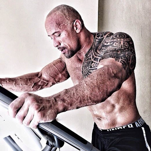 18 Sexy Photos Of Dwayne Johnson Shirtless (You're Welcome!)

