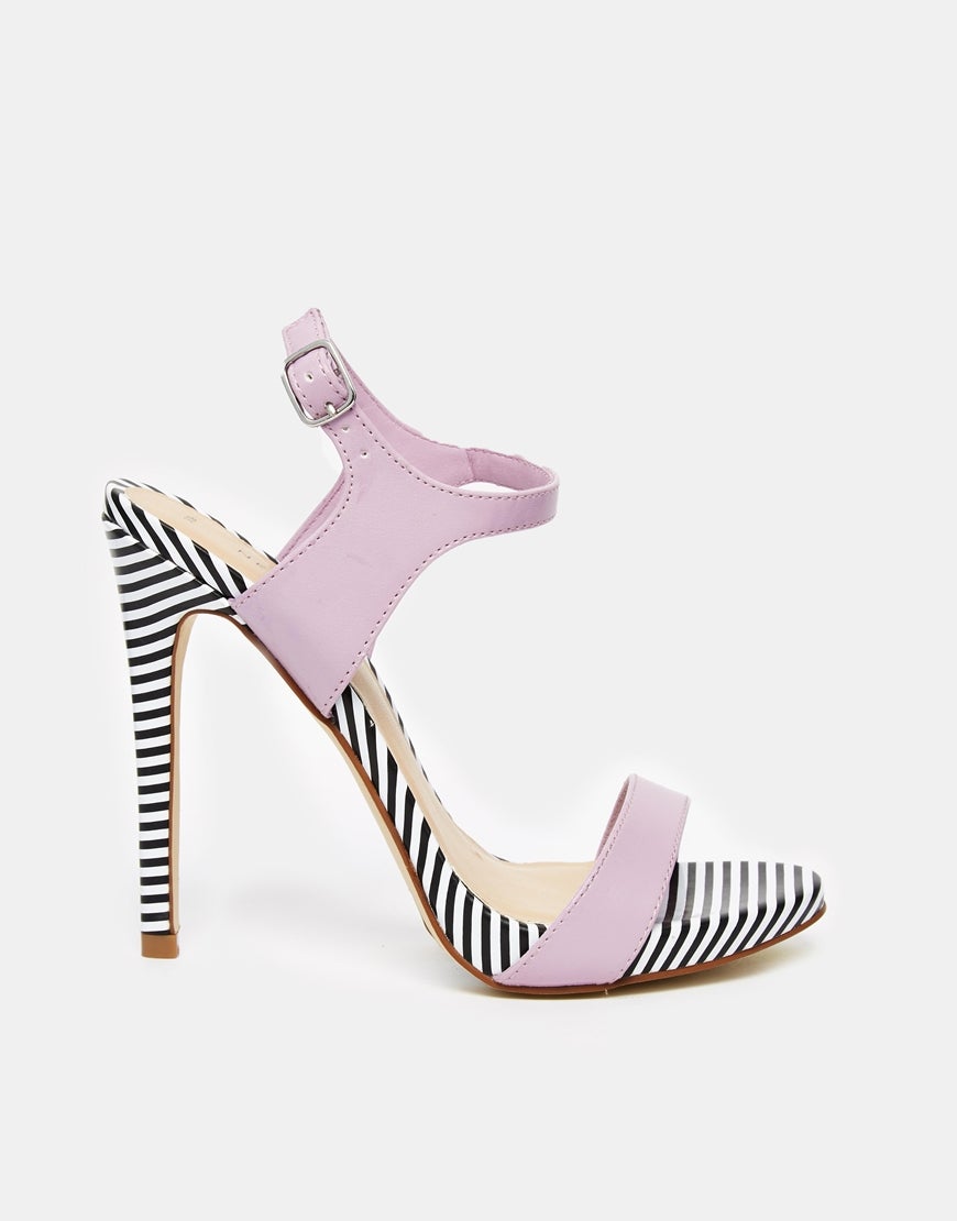 25 Head-Over-Heels Gorgeous Statement Pumps for Spring
