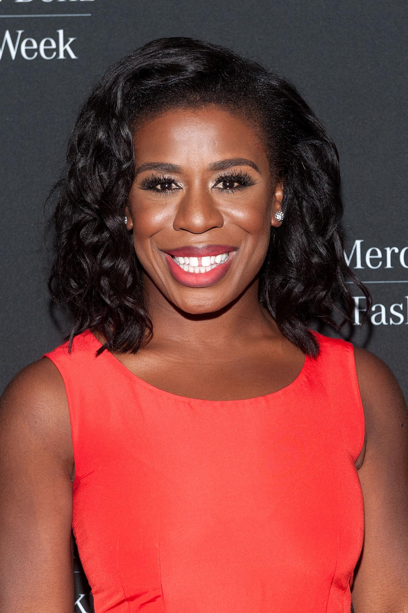 21 Funny Women Who Need to Host 'SNL'