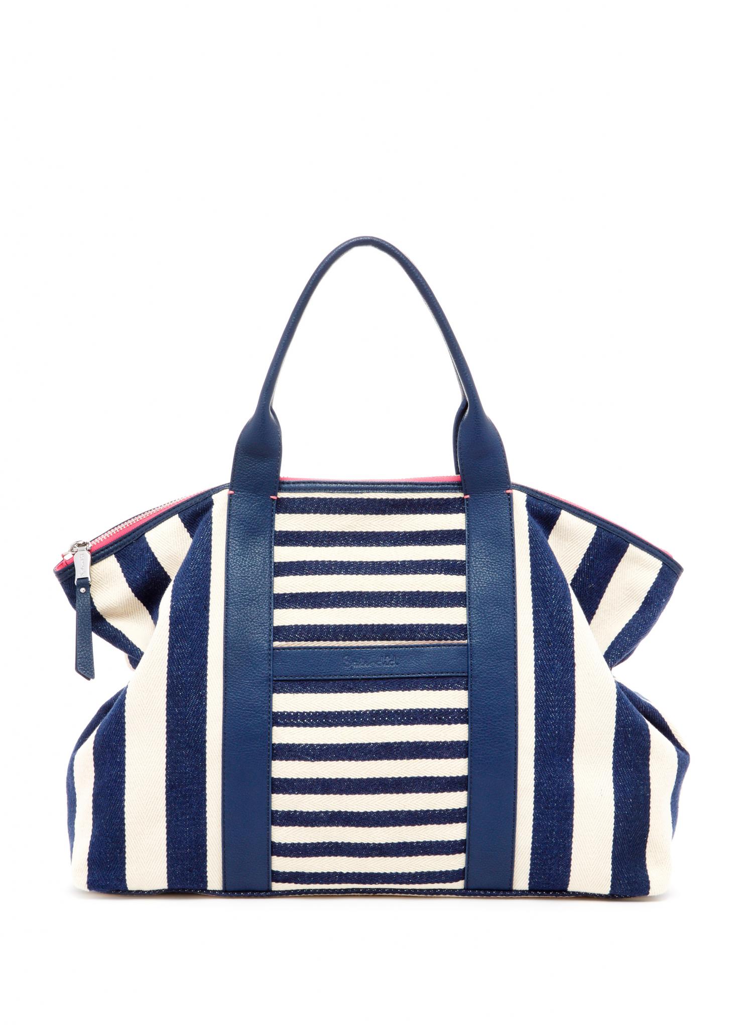 Fly From Head To Tote: 27 Hand-Picked Trendy Totes
