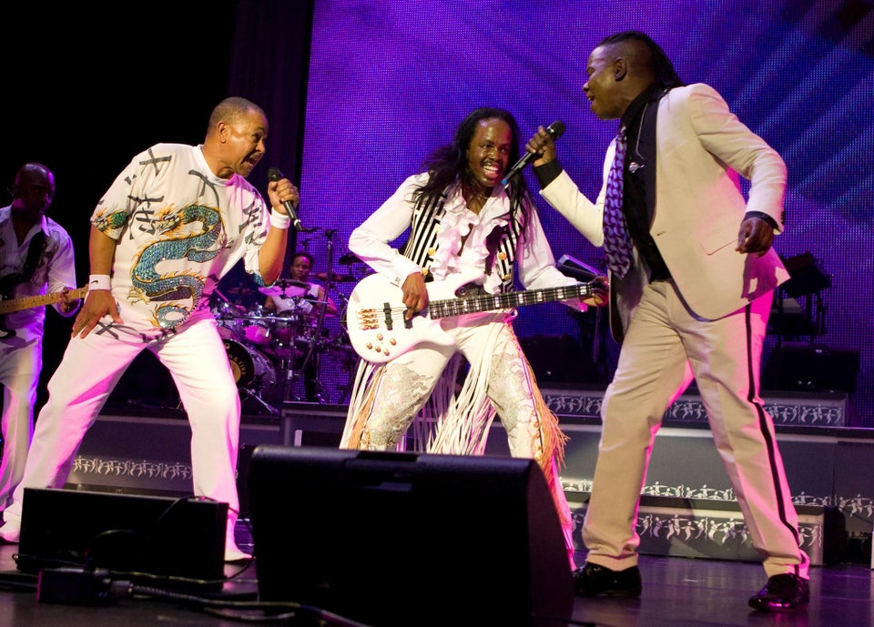 Earth, Wind & Fire to Present Record of the Year Winner at 2016 Grammys