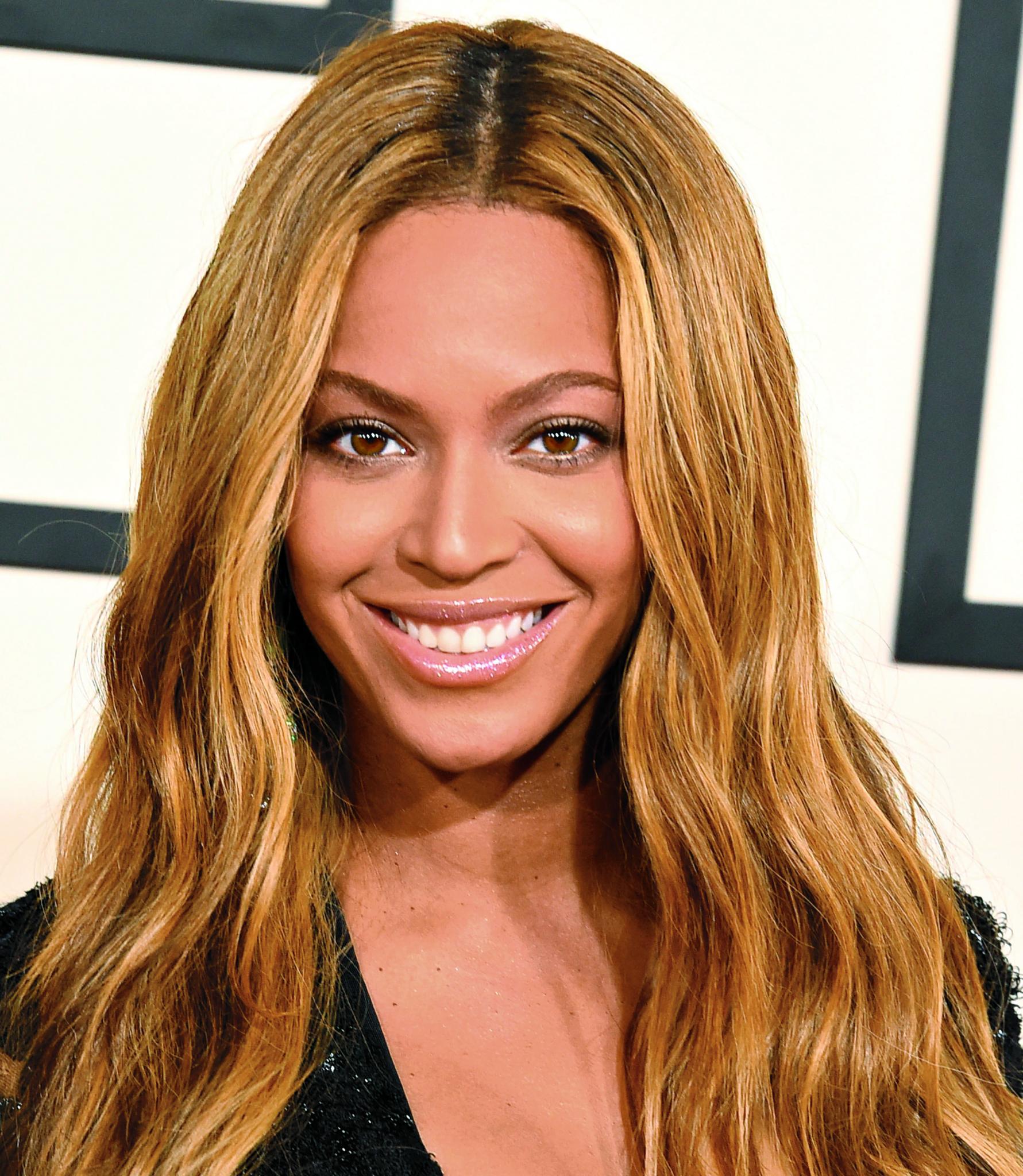 The 10 Not-So-Publicized Times Jay Z and Beyonce Gave Back
