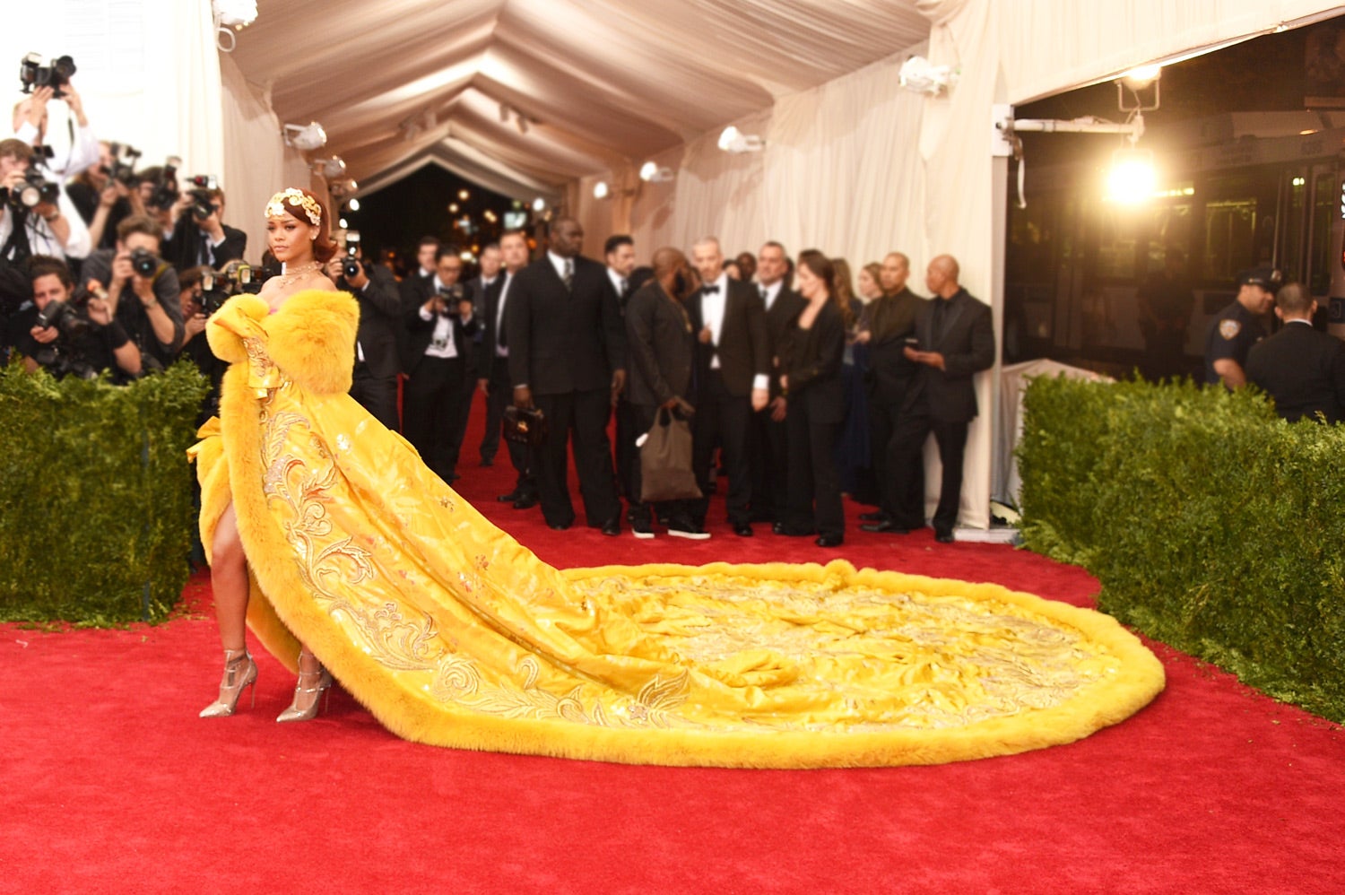 The Hottest Looks from the 2015 MET Gala