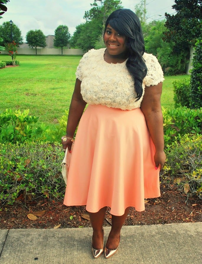 Monochromatic Muses: A Curvy Girl's Guide for Head-to-Toe Hues
