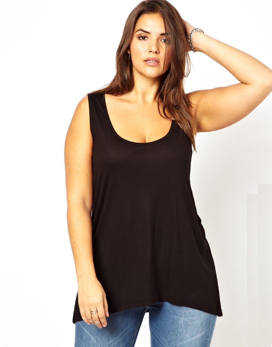 Monochromatic Muses: A Curvy Girl's Guide for Head-to-Toe Hues
