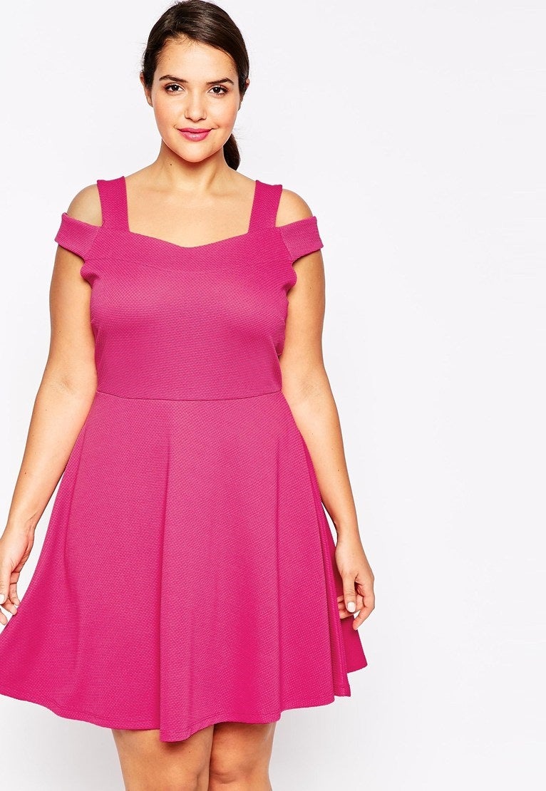 Monochromatic Muses: A Curvy Girl's Guide for Head-to-Toe Hues
