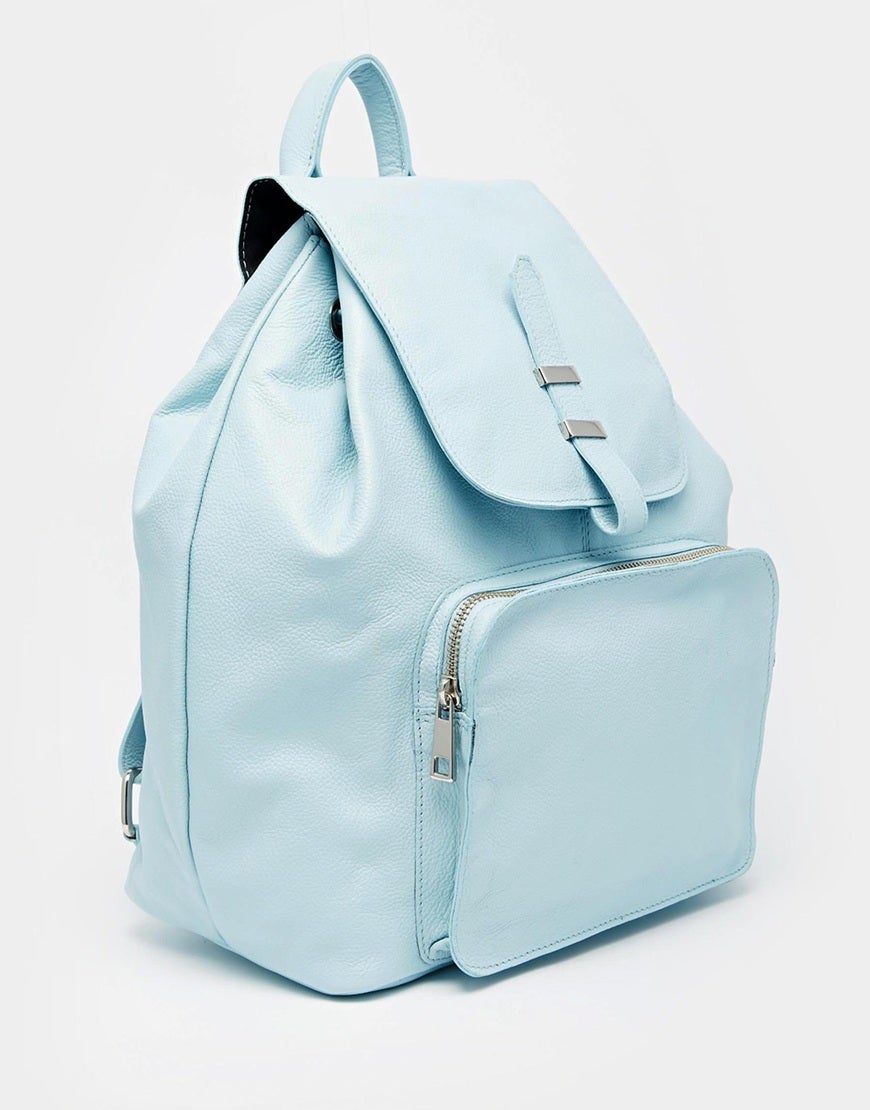 Monochromatic Muses: A Curvy Girl's Guide for Head-to-Toe Hues
