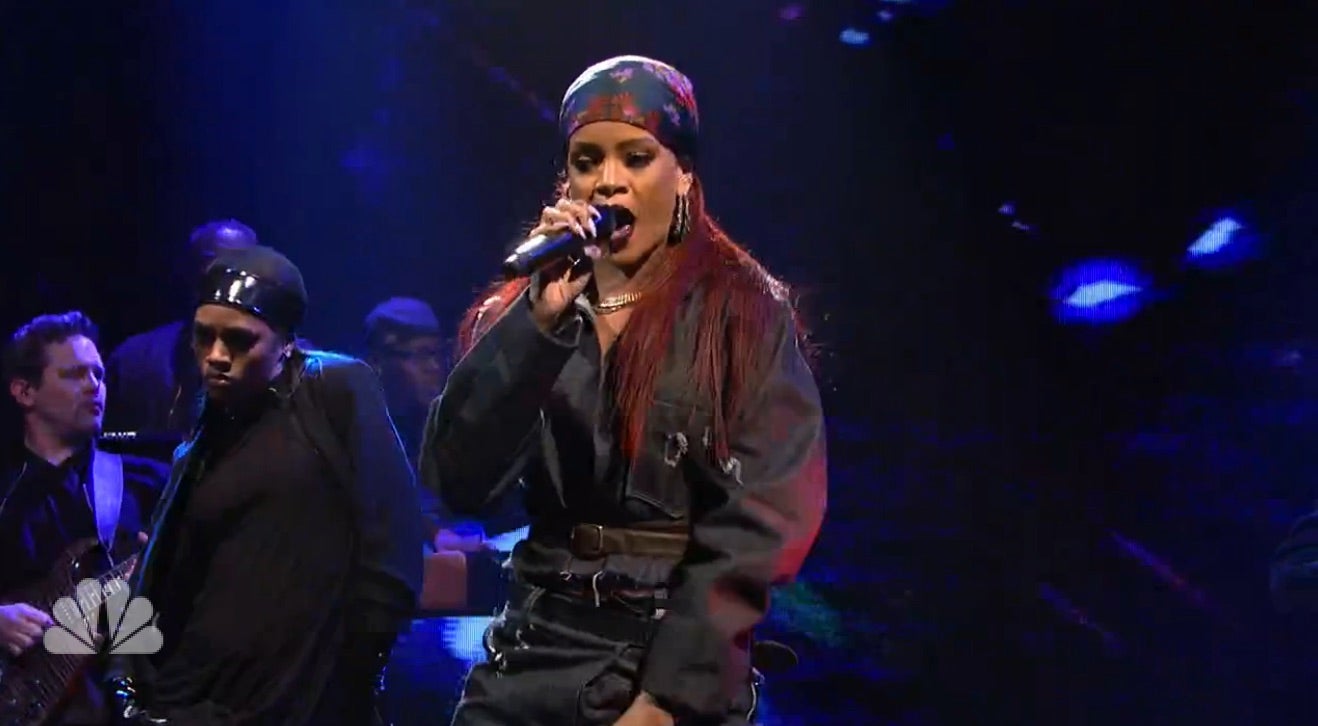 Must See: Rihanna Shuts Down Season 40 of ‘SNL’ With ‘BBHMM’ Performance