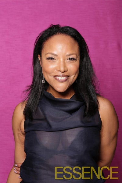 Lynn Whitfield Dishes on Life, Beauty and SPF