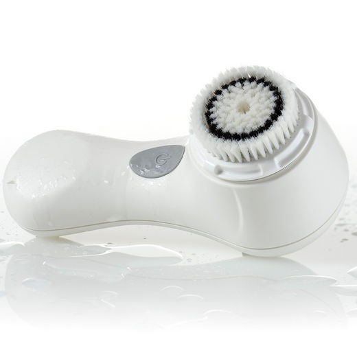 You’re Not Alone: 6 Mistakes Skincare Addicts Make