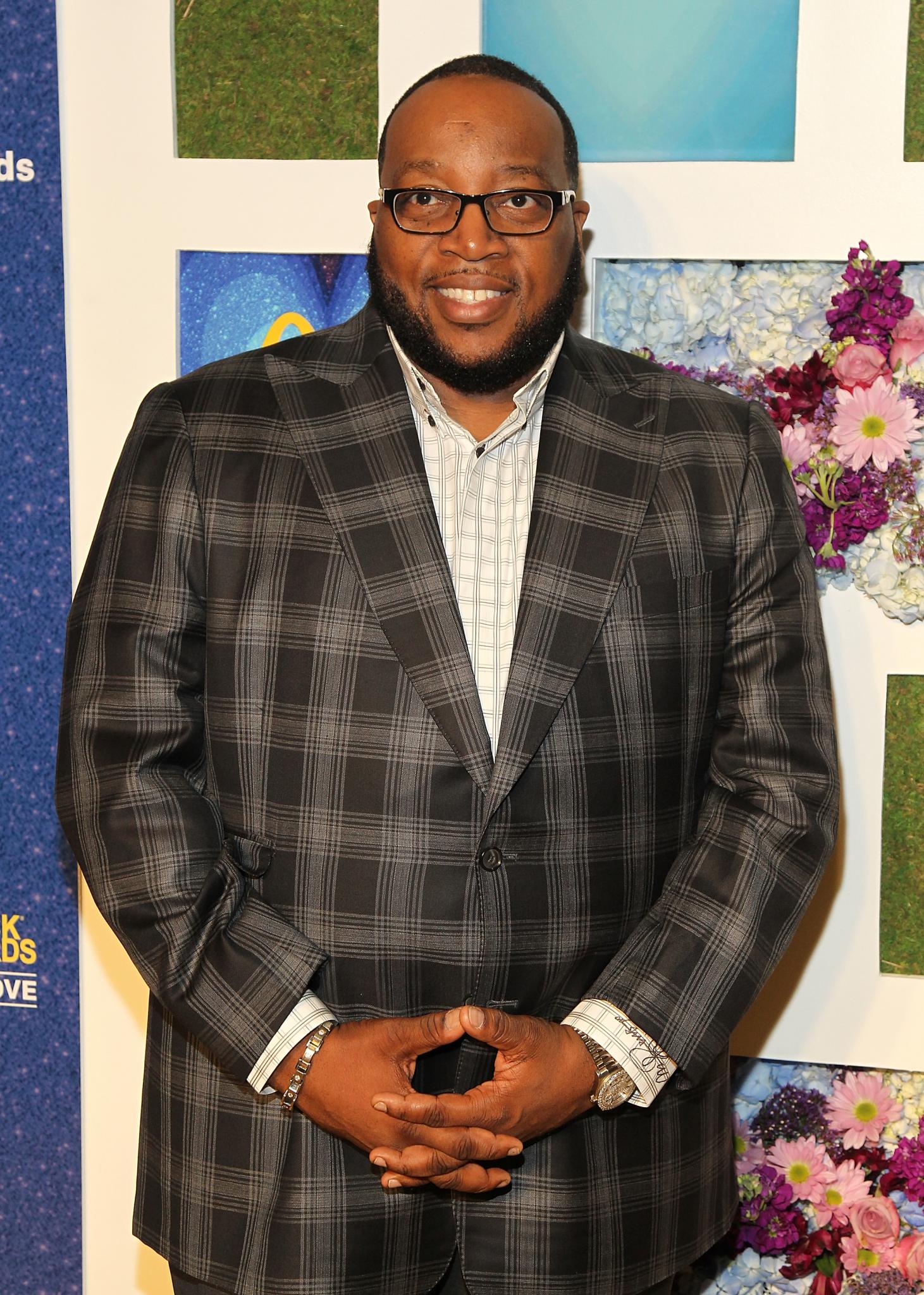 ESSENCE Sits Down with Marvin Sapp to Discuss His 10 Solo Projects, Dating Life and More