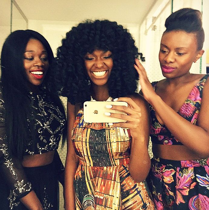 Selfie Style: 15 Bloggers Who Do It Right
