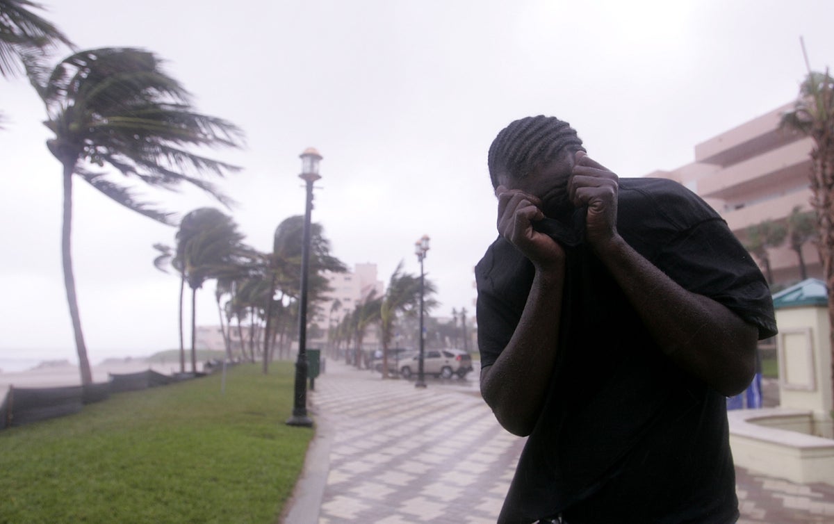 32 Harrowing Photos of the Hurricane Katrina Aftermath Essence
