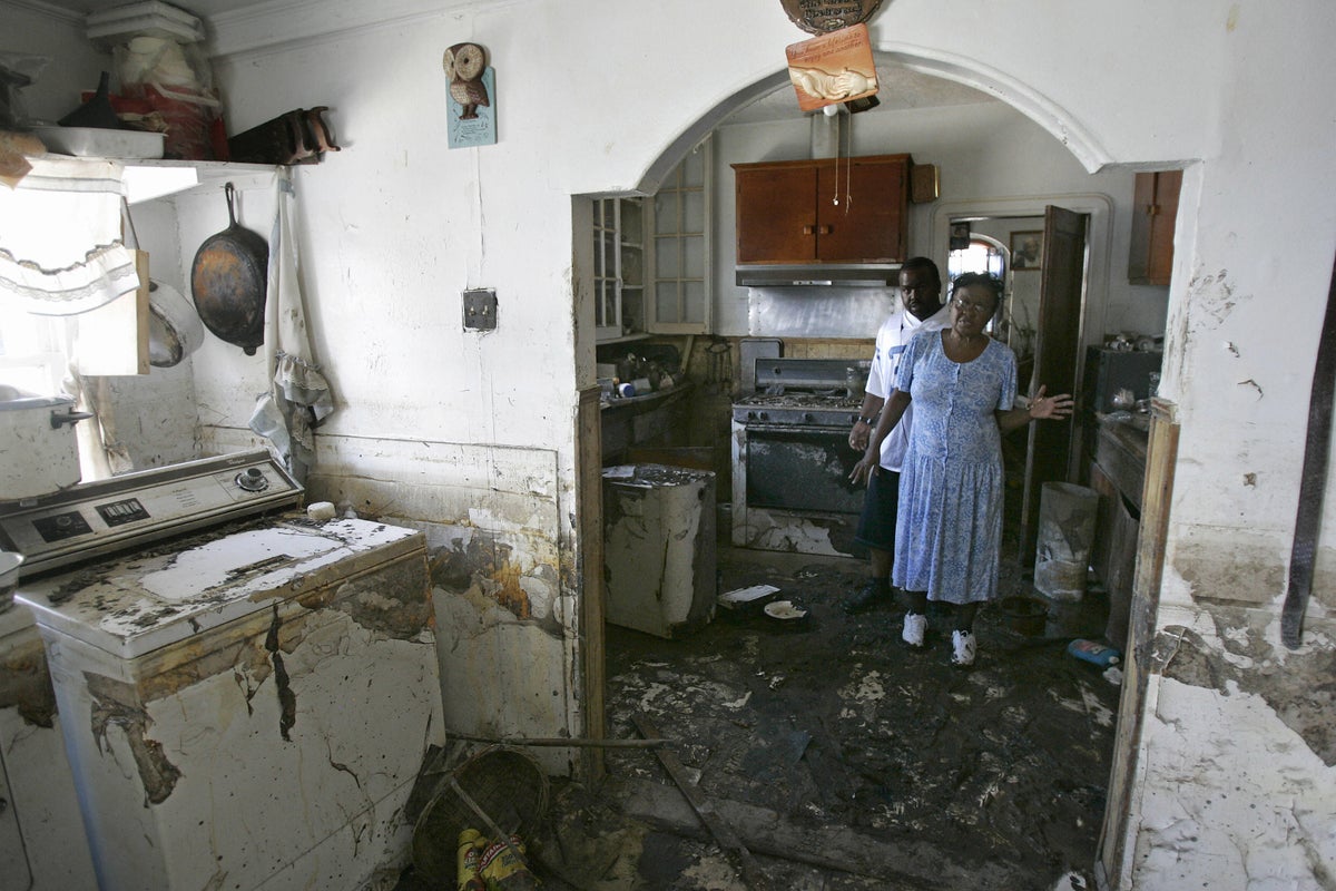 32 Harrowing Photos of the Hurricane Katrina Aftermath Essence