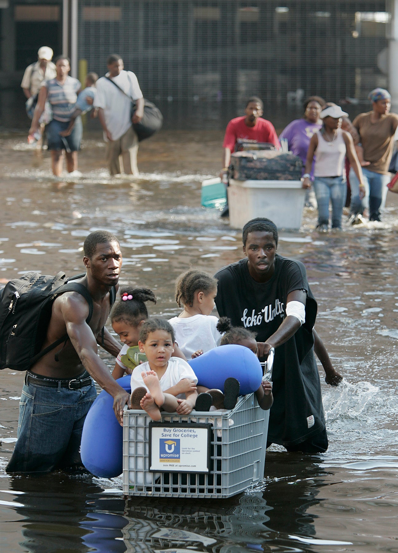 A Look Back: 32 Harrowing Photos of the Hurricane Katrina Aftermath
