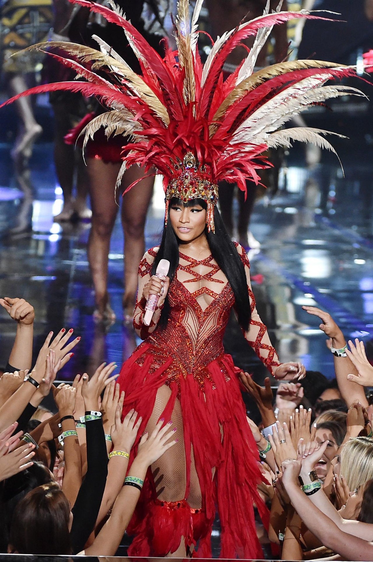 Nicki Minaj, D'Angelo, Beyonce Score AMA Nominations Essence