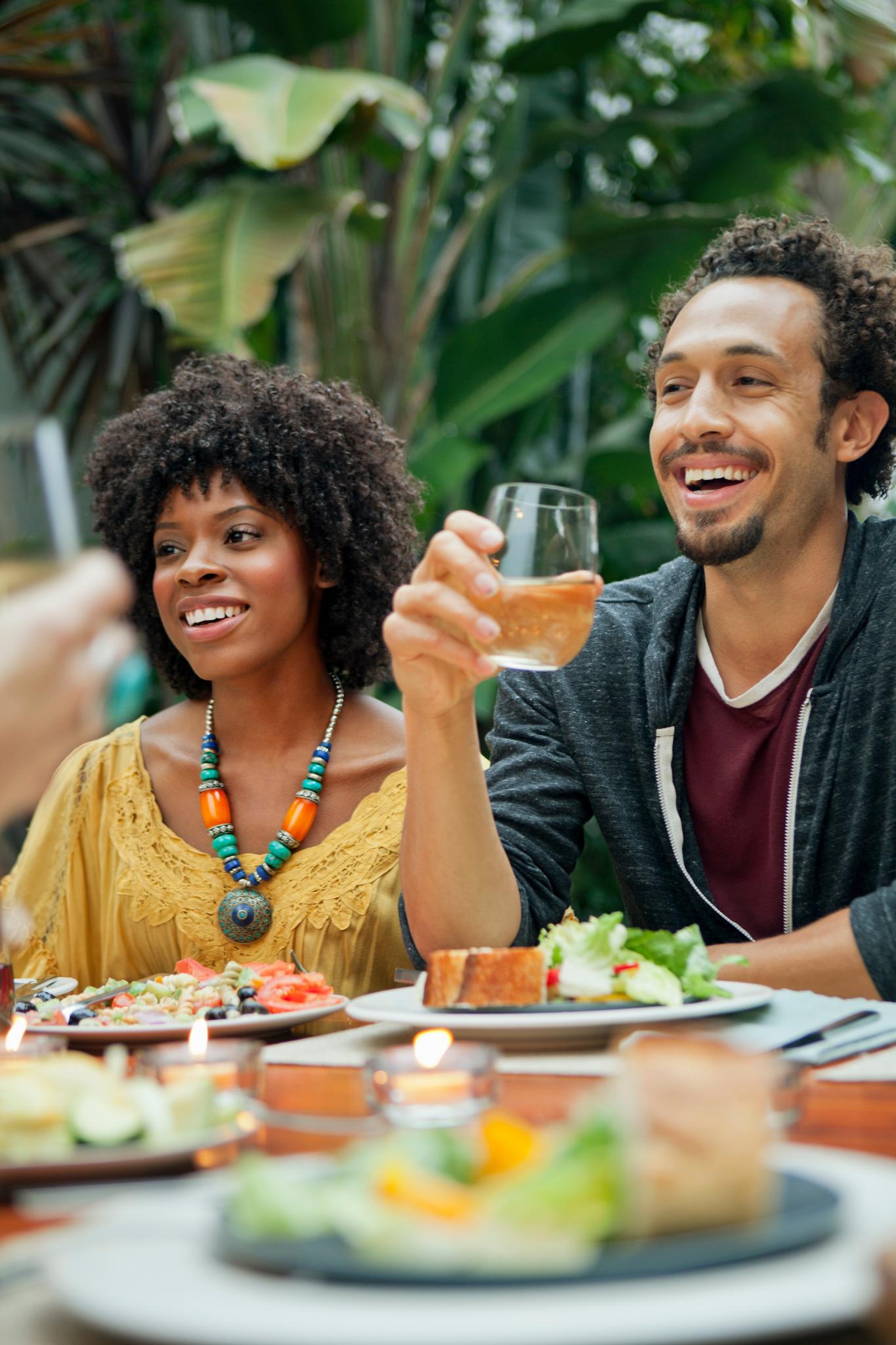 9 Topics Married Couples Should Never Share With Friends