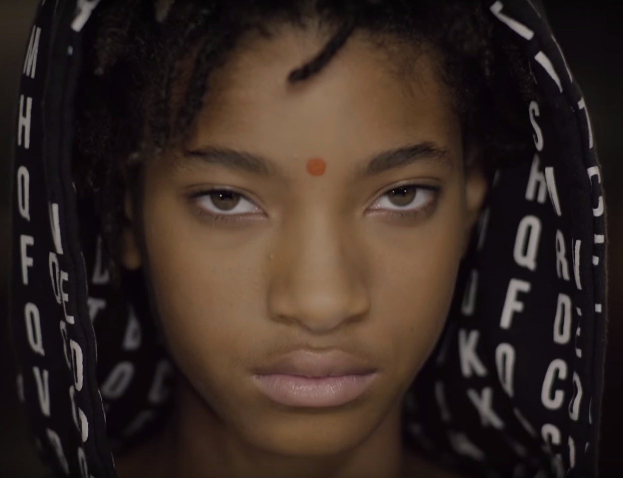 Willow Smith Releases Funky New Video for 'Why Don't You Cry'