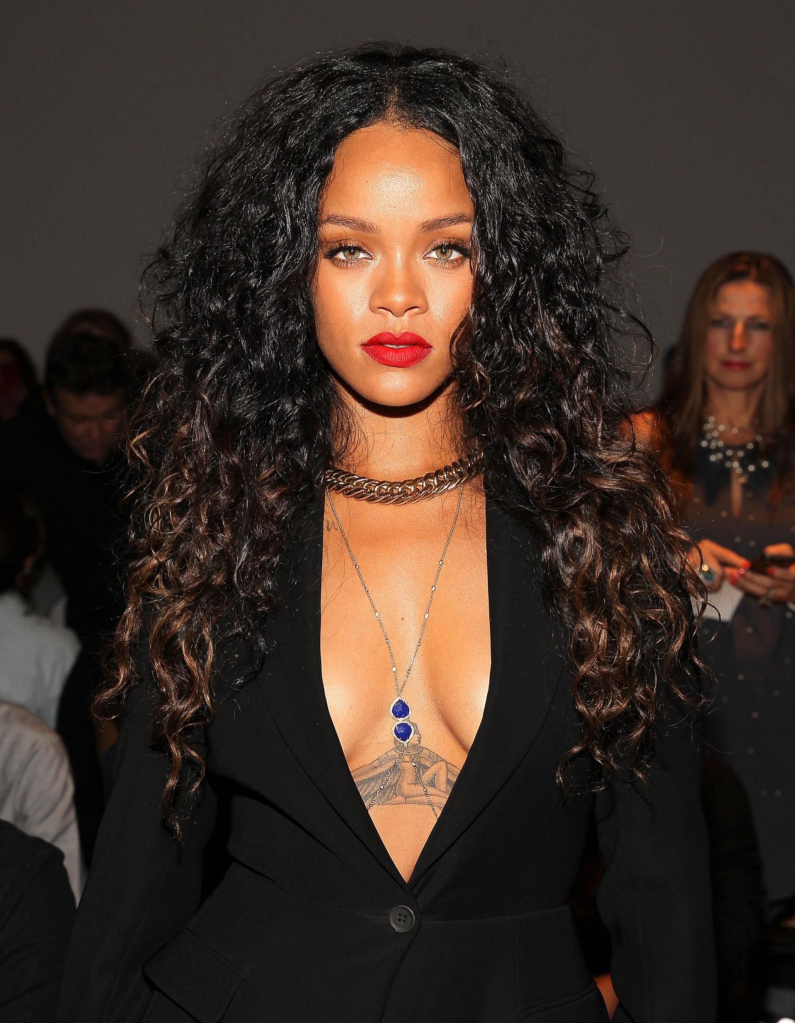 25 Reasons Rihanna Is the Ultimate Hair Muse
