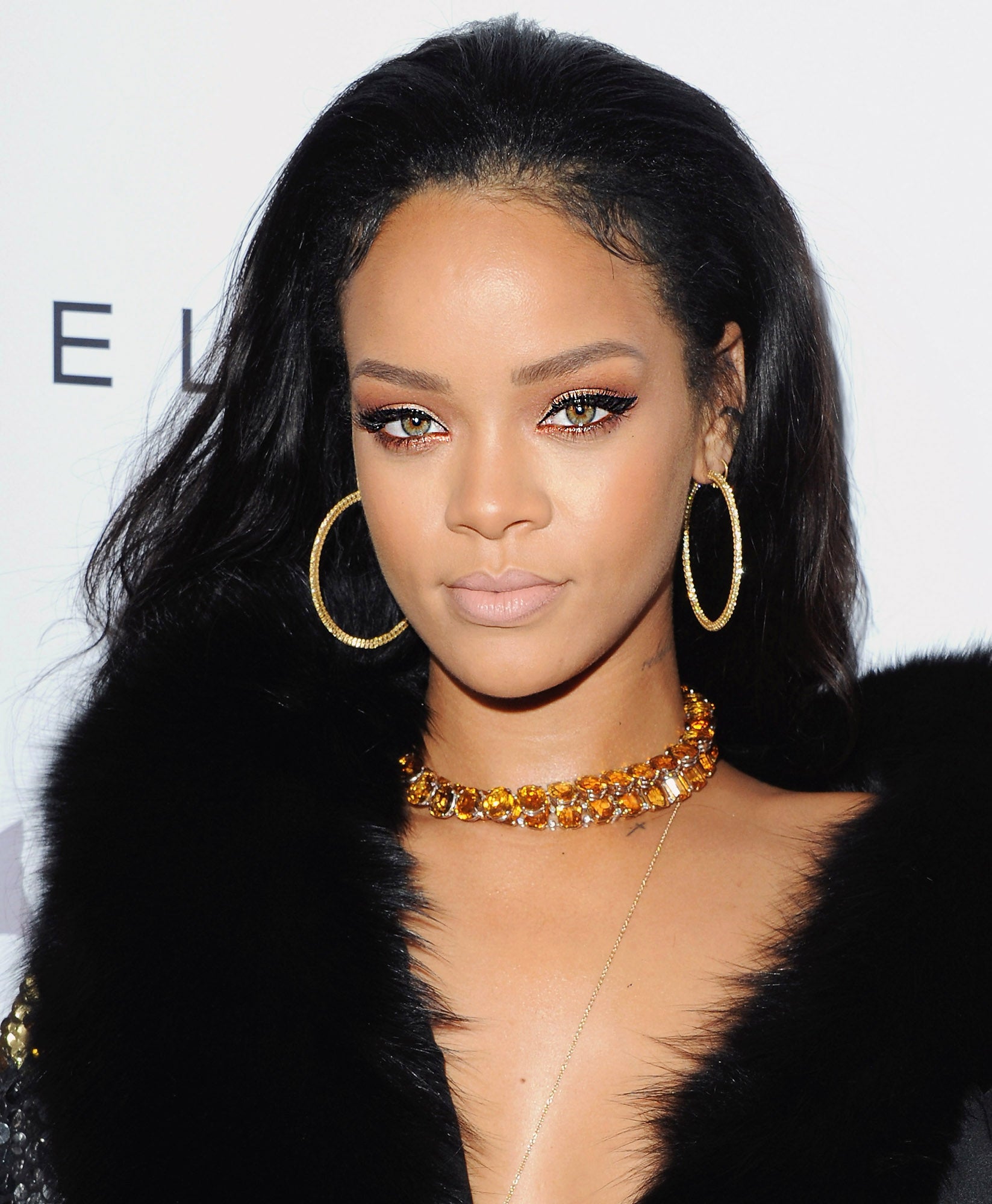 Rihanna's Former Publicist Apologizes for Fabricating Jay Z Cheating Rumors  - Essence