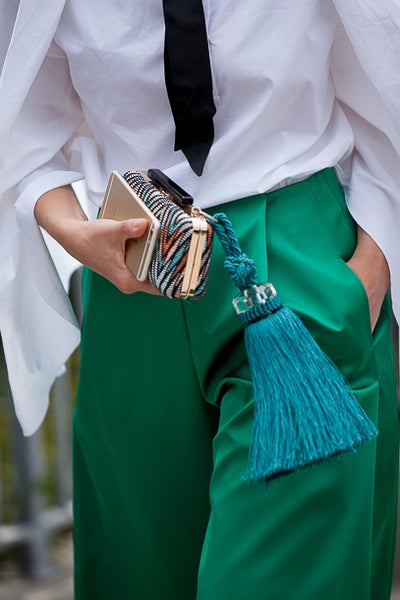 Accessories Street Style: 9 Ways to Accessorize Your Accessories